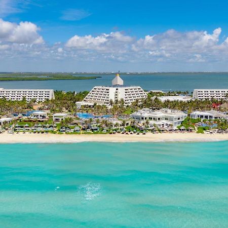 The Pyramid Cancun By Oasis Экстерьер фото Aerial view of the resort