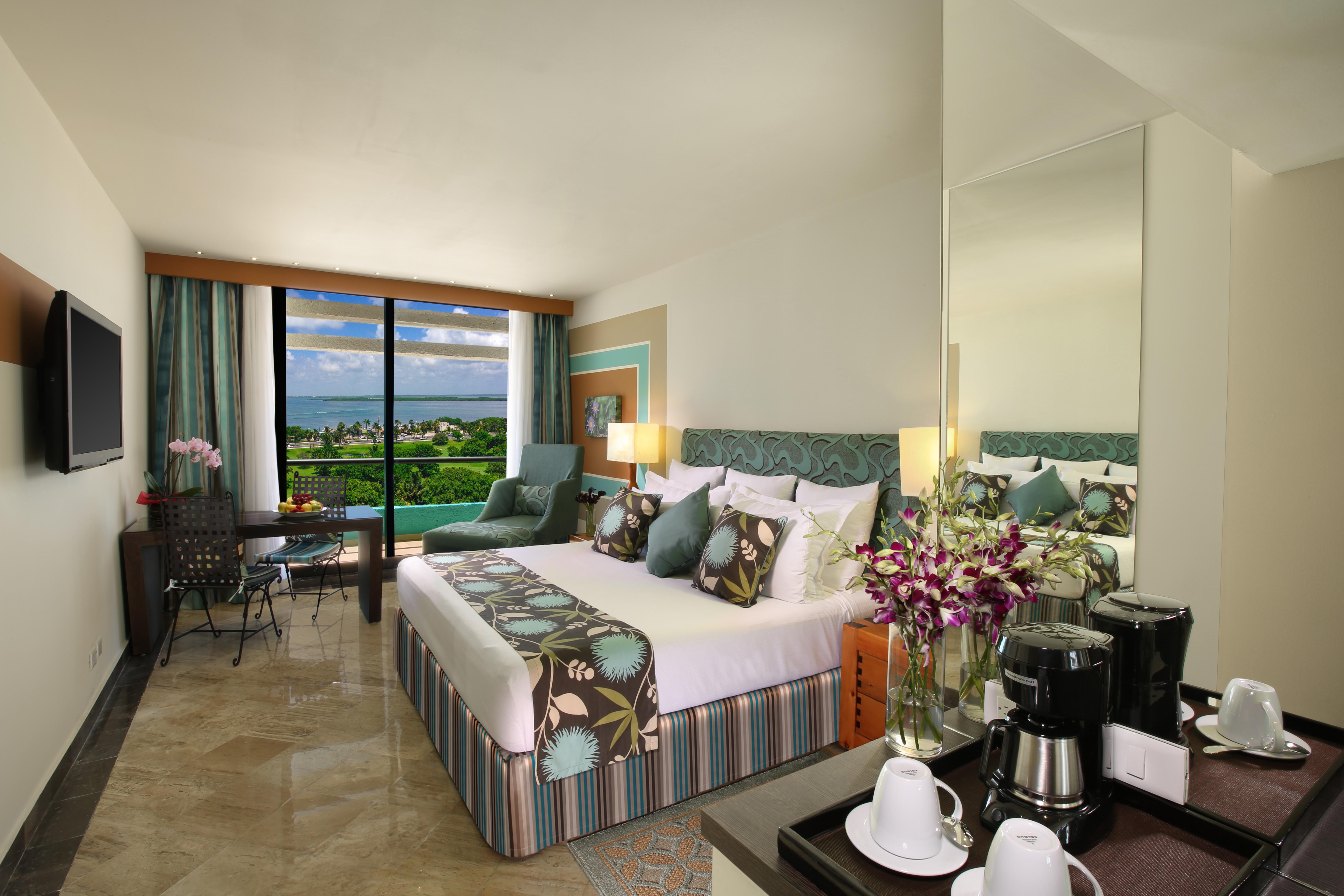 The Pyramid Cancun By Oasis Экстерьер фото A room at the Hard Rock Hotel