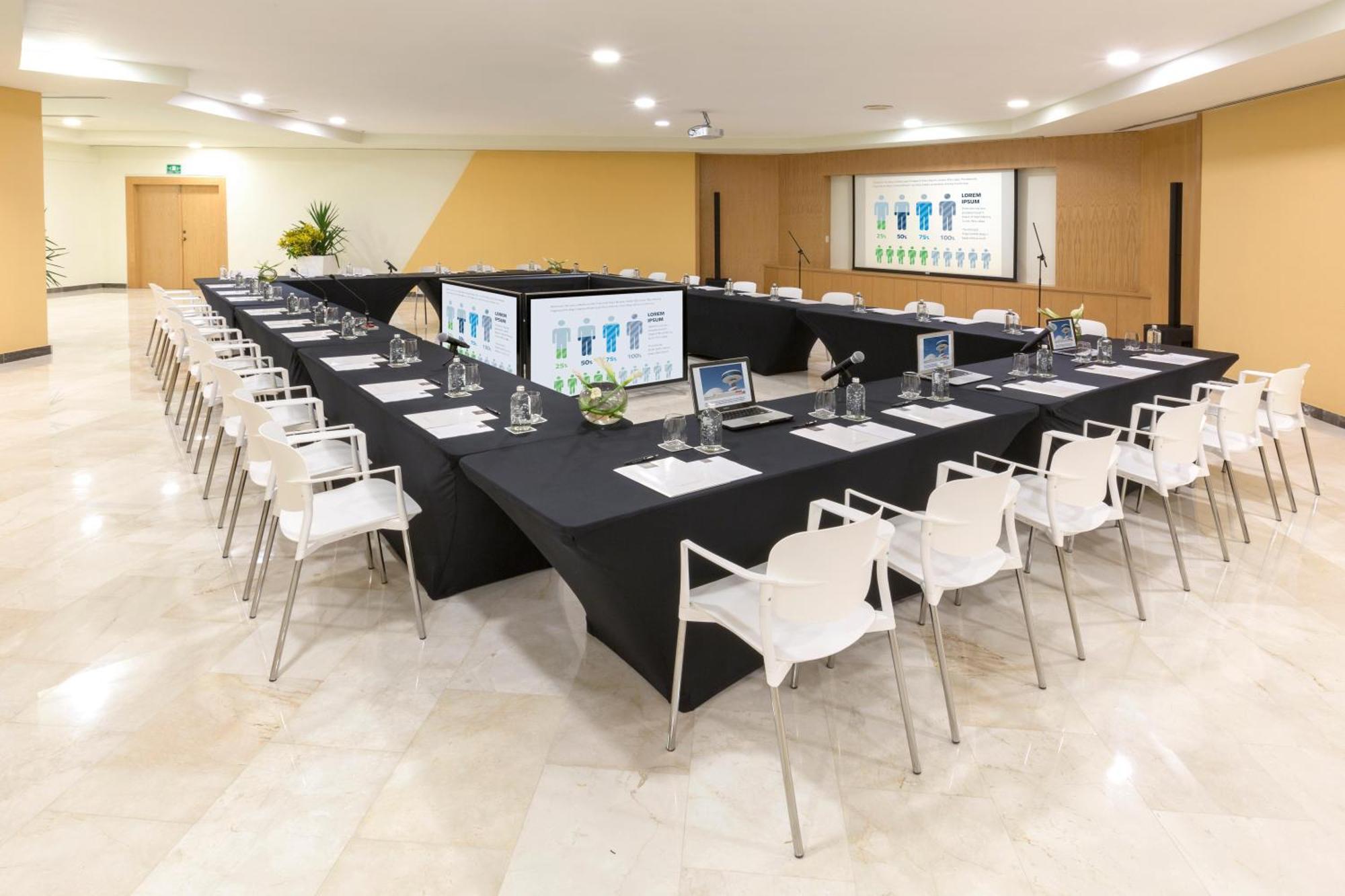 The Pyramid Cancun By Oasis Экстерьер фото Meeting room