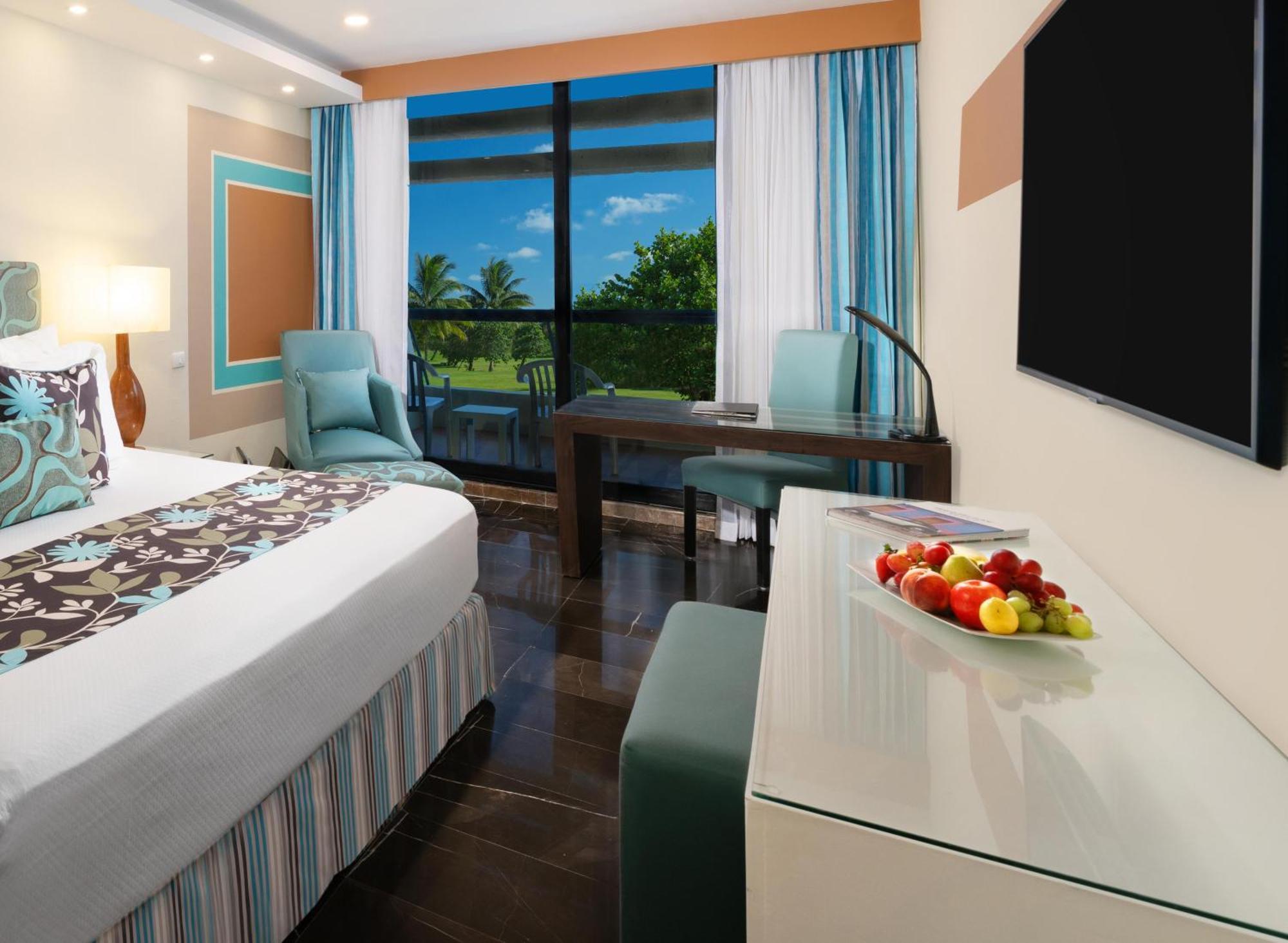 The Pyramid Cancun By Oasis Экстерьер фото A room at the Hard Rock Hotel