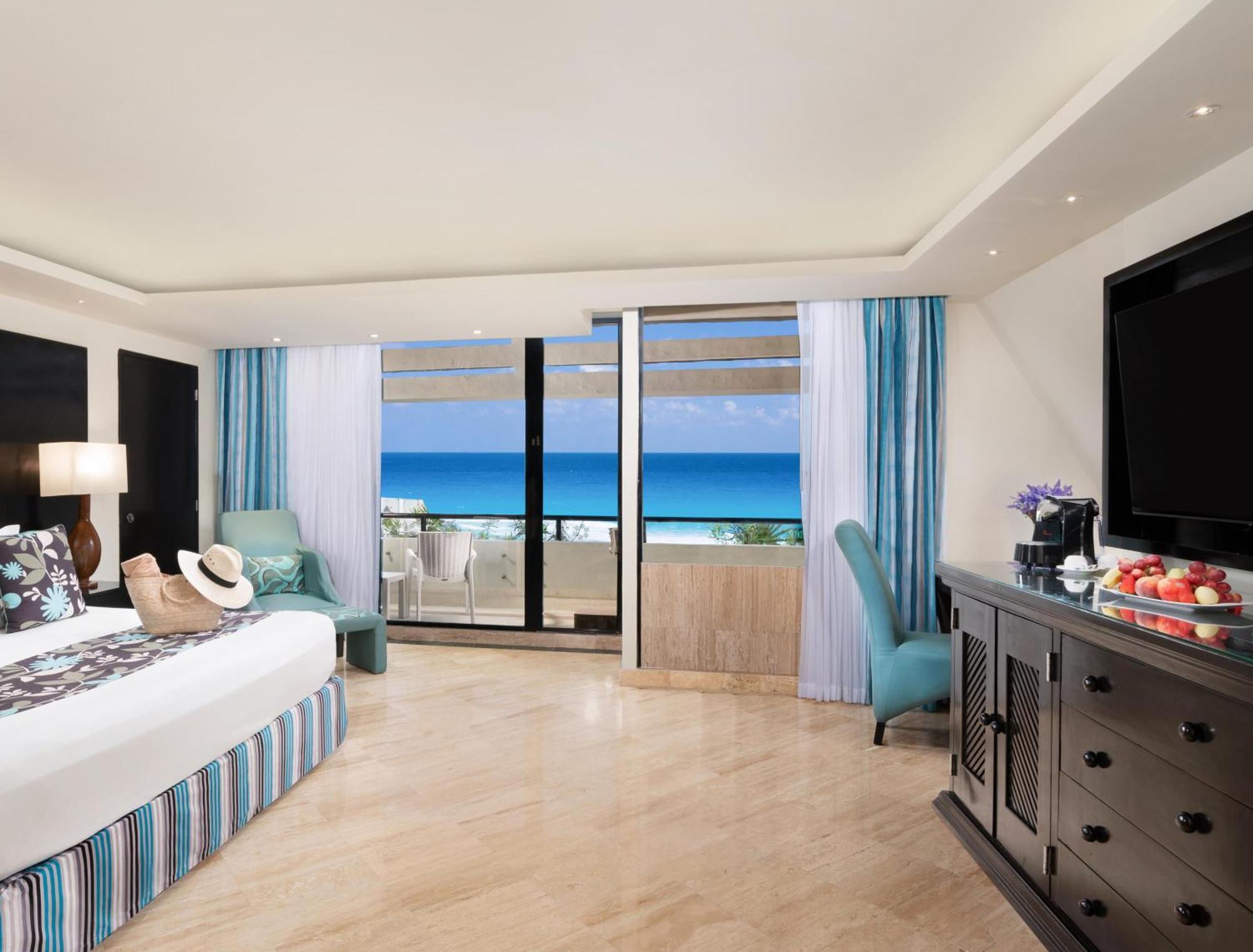 The Pyramid Cancun By Oasis Экстерьер фото Oceanfront Junior Suite
